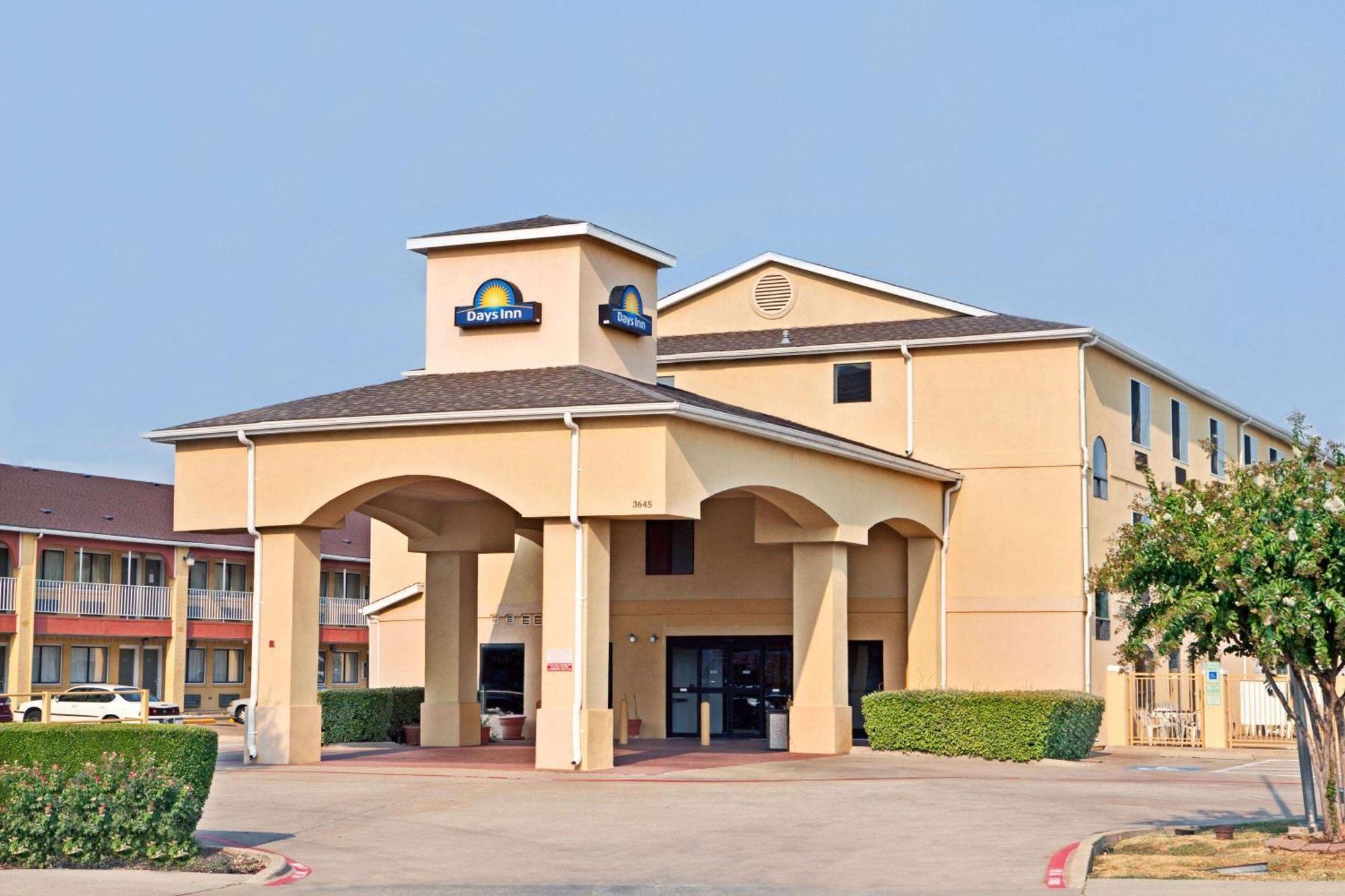 Days Inn By Wyndham Dallas Garland West Exteriör bild